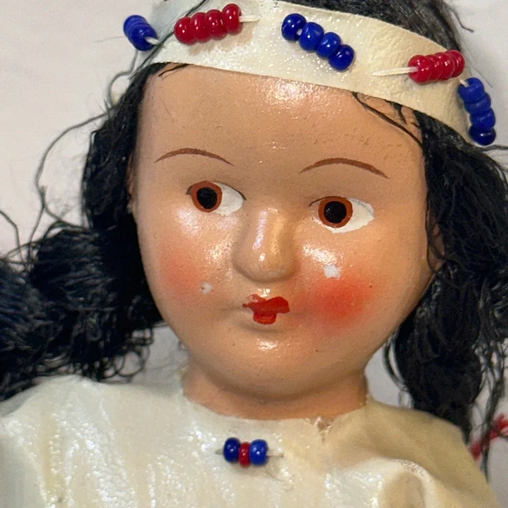 Vintage Lincolns Tomb Springfield Illinois Souvenir Doll Beaded Fringe 7 inch